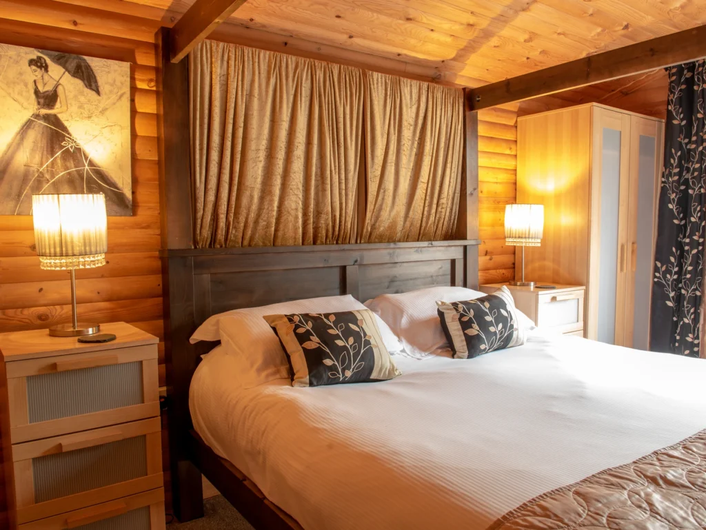 a yellow top bedroom displaying things to do in york